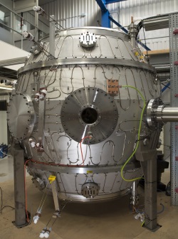 Tokamak Energy's ST40 fusion reactor - 250 (Tokamak)